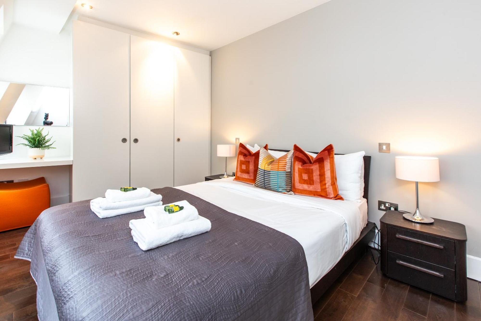 Charming 1br Near Monument Station! Appartamento